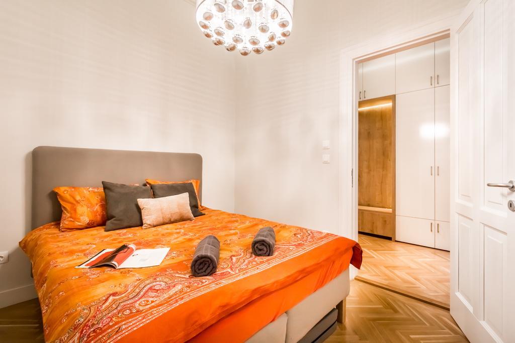 Bpr Opera Lux Treasure Apartment บูดาเปสต์ ภายนอก รูปภาพ